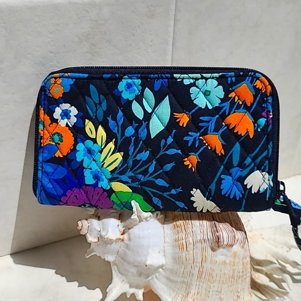 Vera Bradley Midnight Blue Spring Zip Around Wristlet Clutch Wallet